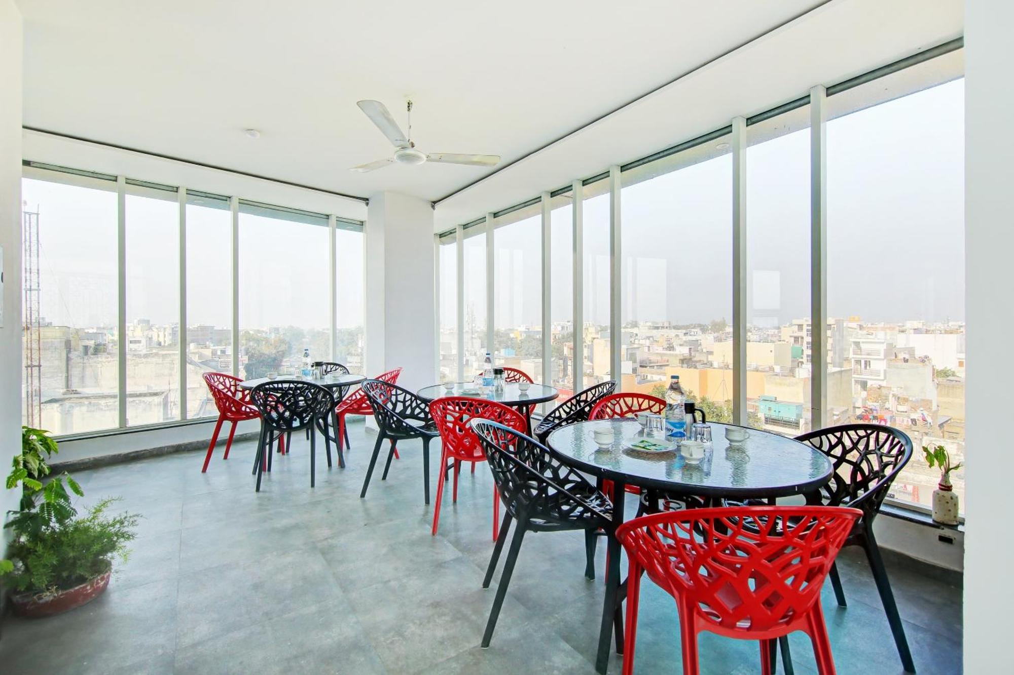 Super Townhouse Geetanjali Inn Gurgaon Eksteriør bilde
