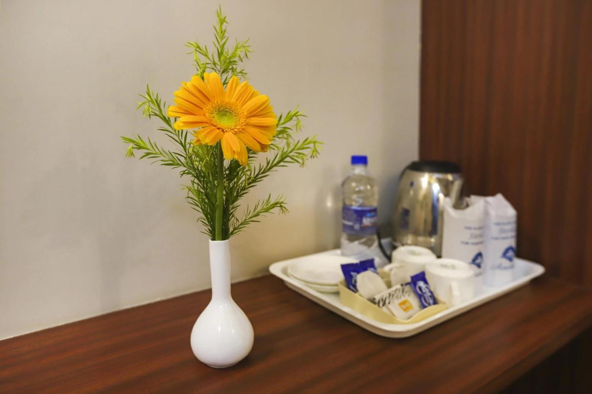 Super Townhouse Geetanjali Inn Gurgaon Eksteriør bilde